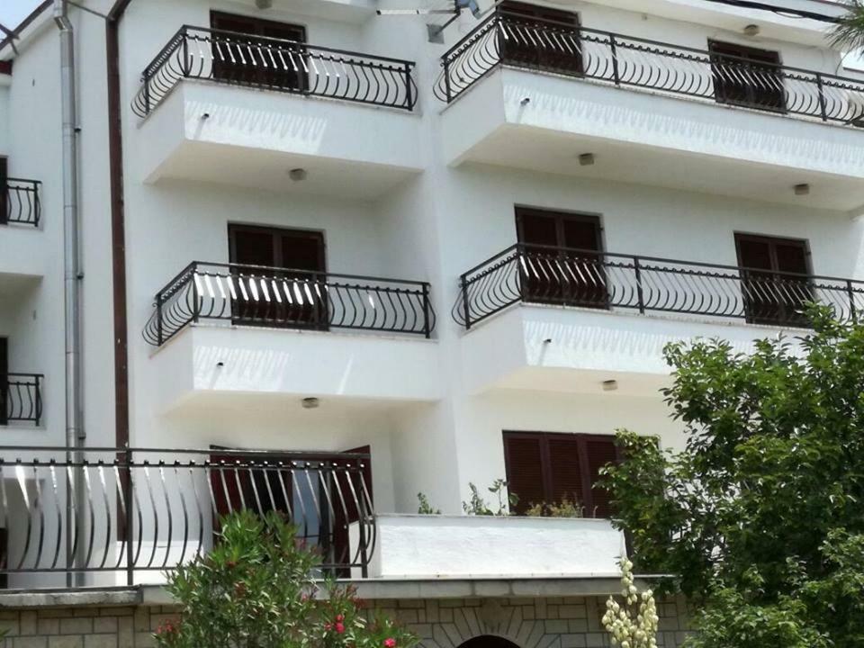 فندق Sobe Za Odmor Jadran دْغاماي المظهر الخارجي الصورة